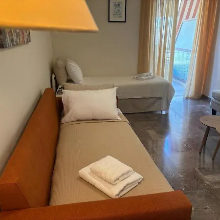 Cozy & Quiet Seaside Apartman