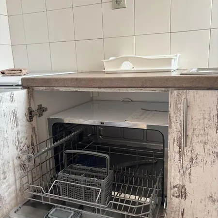 Cozy & Quiet Seaside Lutráki