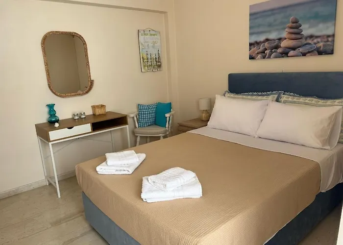 Cozy & Quiet Seaside לוטראקי